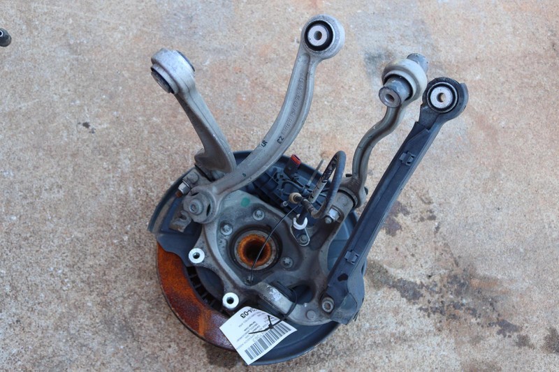 2012-2018 MERCEDES CLS550 W218 REAR LEFT SPINDLE KNUCKLE HUB CONTROL ARMS OEM