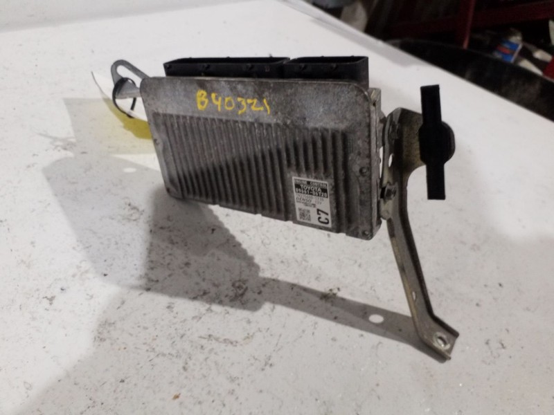 Engine ECM Electronic Module Engine Control VIN F Fits 15 CAMRY 3334027