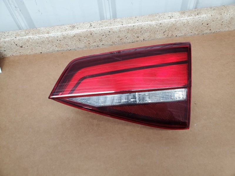 Passenger Right Tail Light Lid Mounted Fits 17-18 JETTA 295320
