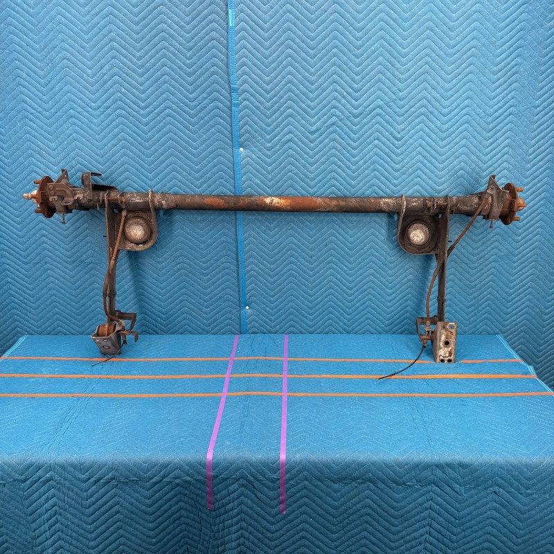 1987–1991 Volvo 780 Bertone Rear Suspension Axle Beam With Hubs Assembly OEM