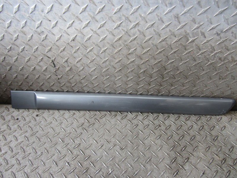 2006 CHEVROLET EQUINOX LEFT DRIVER REAR DOOR MOLDING 3.4L 6CYL