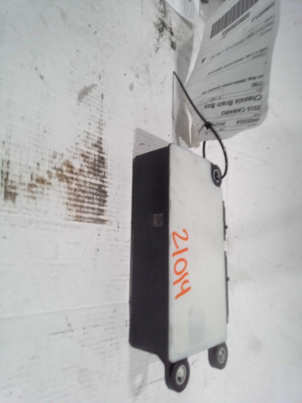 Used Air Bag Module fits: 2015 Chevrolet Camaro Air Bag below center of dash w/o
