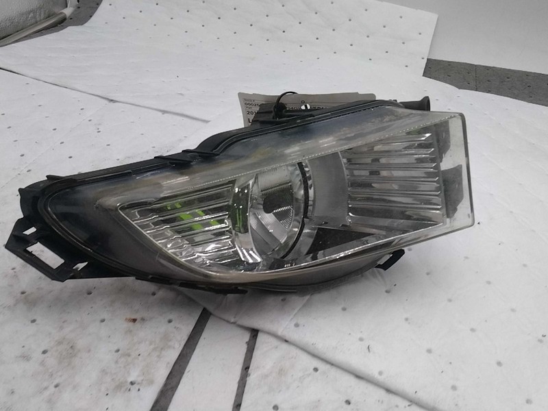 2011-2013 Buick Regal Left Fog Light Assembly Black Hazy 107K Miles OEM