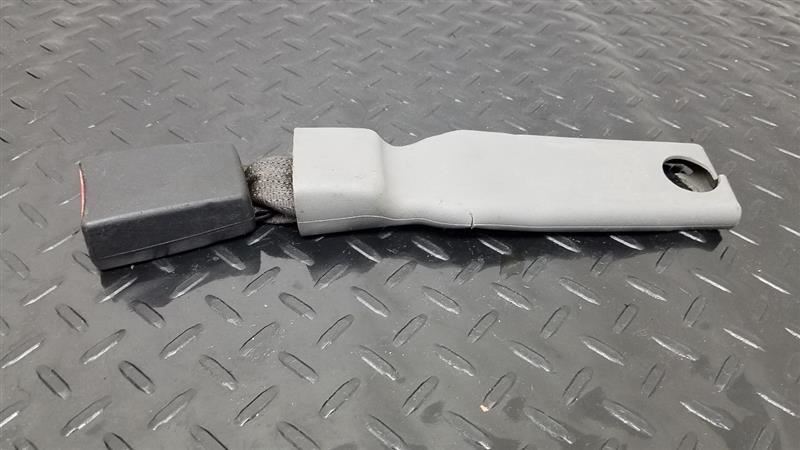 01-04 Ford F250SD F350SD Front Left Seat Belt Bukcle Gray OEM 1C3Z-2561203-BAC