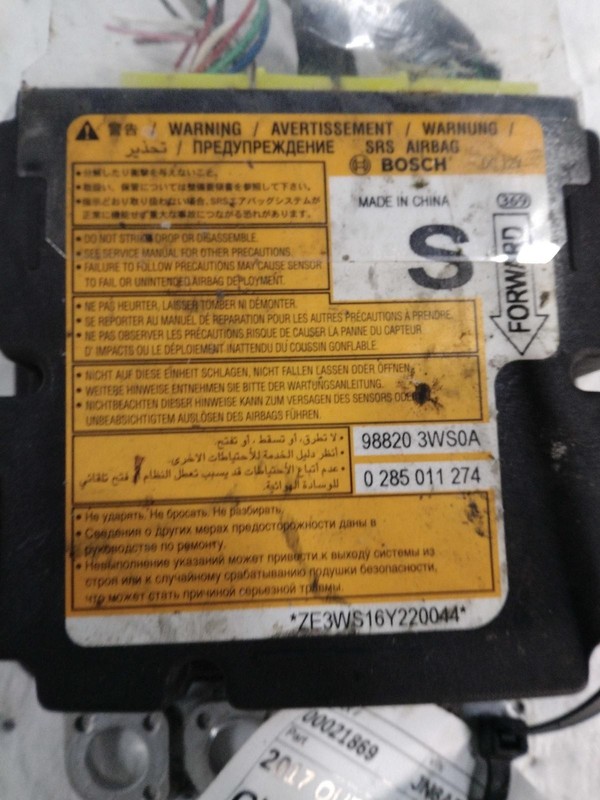 Used Air Bag Module fits: 2017 Nissan Quest Air Bag floor behind console side se