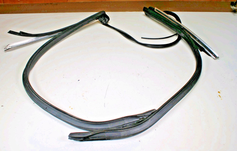 2014-2018 BMW 228I CONVERTIBLE TOP ROOF WEATHER SEAL WINDSHIELD OEM 14-16