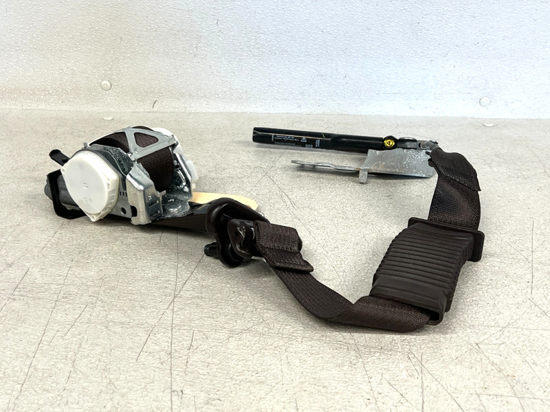 ⭐2017-2022 FORD F-350 F-250 FRONT RIGHT SEAT BELT RETRACTOR BROWN OEM LOT2683