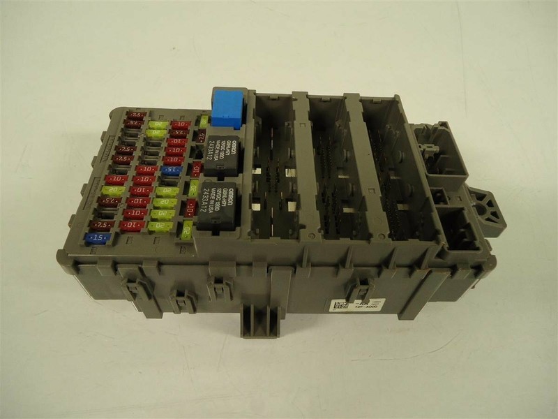 13 14 Honda Accord 2.4L Under Dash Cabin Fuse Box Unit 38200-T2a-A01 Oem