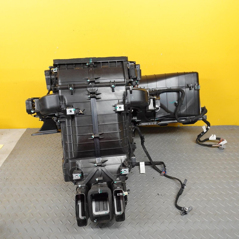 2021-2025 TESLA MODEL S HVAC AC HEATER CORE BLOWER MOTOR HOUSING 1688888-98-B