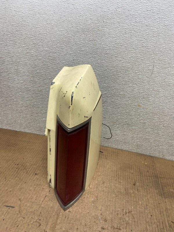 1980-1984 Lincoln Town Car Right Passenger Side Tail Light AA6620