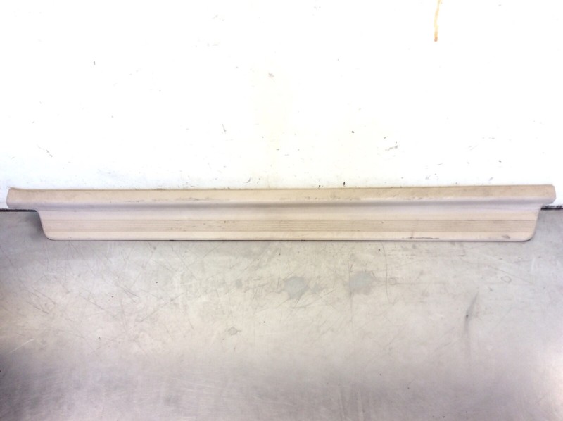 90-93 Accord 2DR Right Side Step Garnish Floor Lower Molding Carpet Trim Ivory