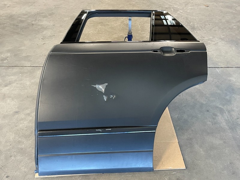 18-20 Land Range Rover L405 Rear Left Exterior Door Shell Panel Black 1636 OEM