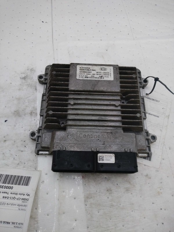 2016 KIA Sportage Engine Control Module ECM Black OEM 39-1072GCG0 91K Miles