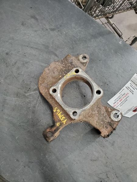 Passenger Front Spindle/Knuckle Fits 01-07 SIERRA 1500 PICKUP 270197