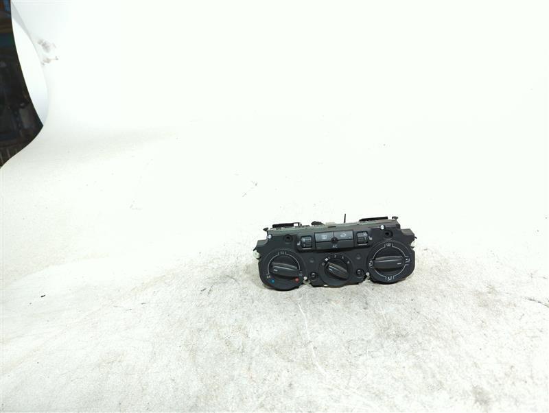 Used A/C Selector Switch fits: 2009 Volkswagen Tiguan single zone climatic w/aux