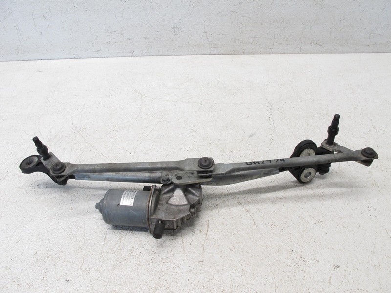 07-13 BMW E70 X5 M WINDSHIELD WASHER WIPER MOTOR TRANSMISSION LINKAGE OEM 062724
