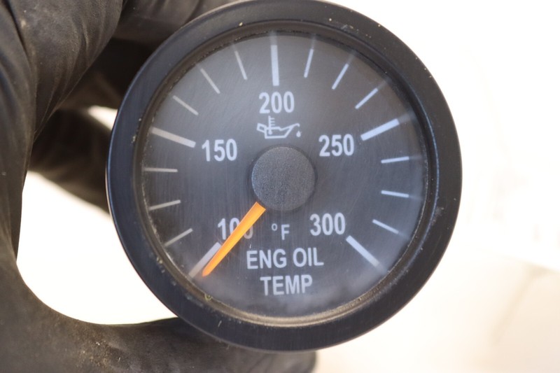2008-2023 MACK CXU613 MP8 INSTRUMENT ENGINE OIL TEMPERATURE GAUGE OEM