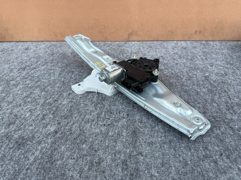 HYUNDAI IONIQ 5 2022-2025 OEM FRONT LEFT DRIVER WINDOW REGULATOR WITH MOTOR ASSY