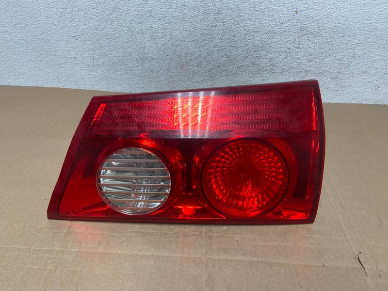 2006 to 2010 Toyota Sienna Right Passenger RH Inner Tail Light Oem AE4896 LK