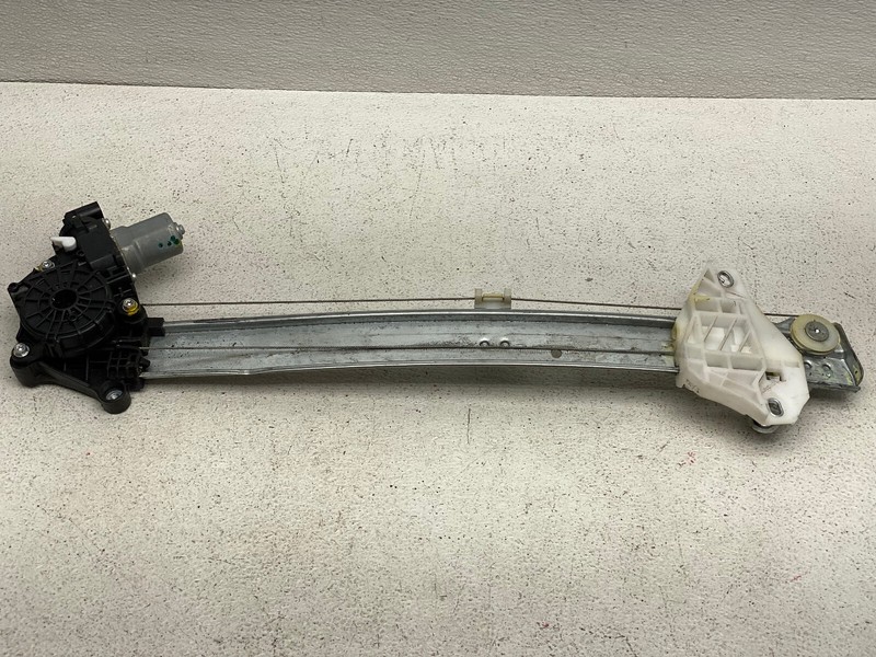 2018-2022 HONDA ACCORD FRONT LEFT DRIVER SIDE WINDOW REGULATOR MOTOR OEM LOT662