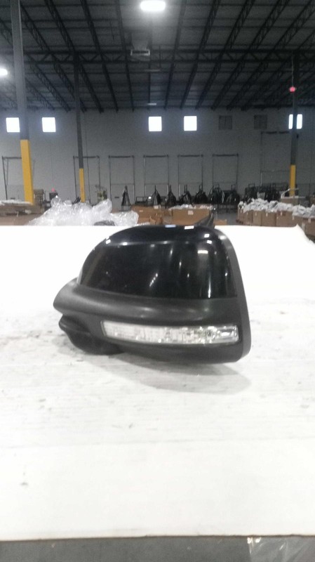 2016 Ford Explorer Left Door Mirror Assembly Silver - Missing Puddle Lamp Cover