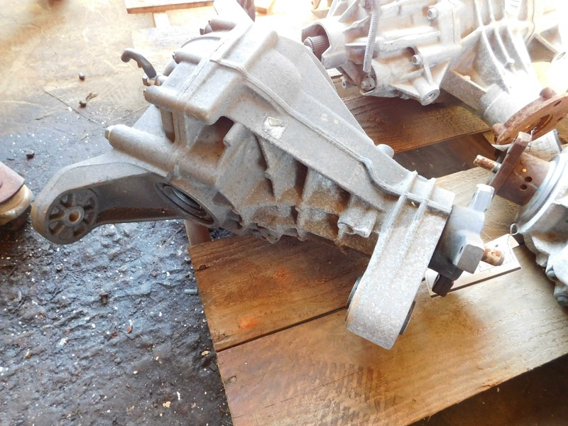 2006-2011 MERCEDES BENZ R CLASS R350 W251 DIFFERENTIAL FRONT DIFF CARRIER OEM