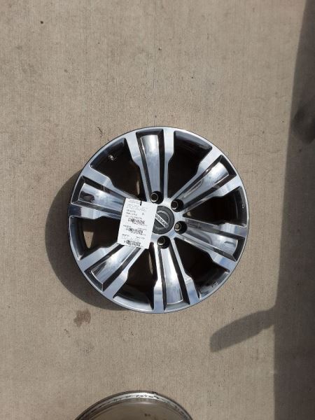2017-2020 Nissan Titan Wheel Rim 20x8 Alloy 6 Spoke Chrome