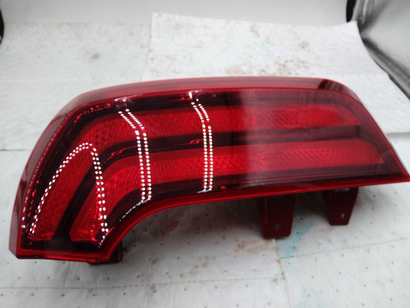 2020 Kia Telluride Right Tail Light Assembly Black OEM 670491 63K Miles
