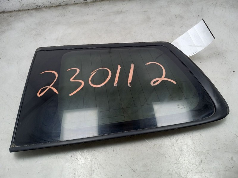 08 09 10 TOYOTA HIGHLANDER SPORT DRIVER LEFT QUARTER GLASS WITH ANTENNA