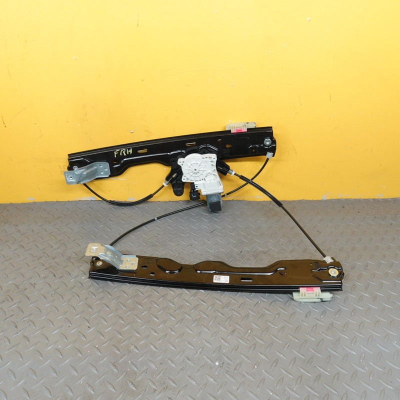 2020-2022 RANGE ROVER EVOQUE FRONT RIGHT DOOR WINDOW REGULATOR W/ MOTOR OEM
