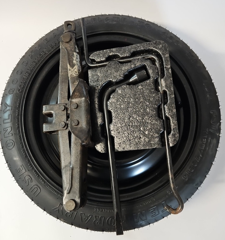 1998 99 00 01 2002 Toyota Corolla Spare Tire & Jack Kit 14" Compact Donut