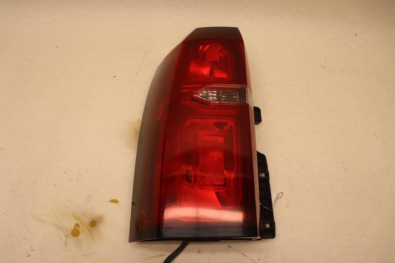 2015-2020 CHEVY/GMC SUBURBAN REAR LEFT DRIVER SIDE TAIL LIGHT LAMP OEM