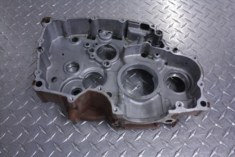 88-02 KAWASAKI KLF 220 BAYOU ENGINE MOTOR CRANK CASING COVER HOUSING #2 KLF220