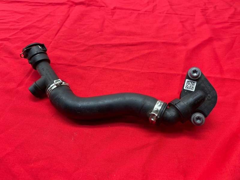 BMW F90 F92 F95 F96 M5 M8 X5M X6M Engine Breather PCV Vent Hose Pipe CYL 1-4 OEM