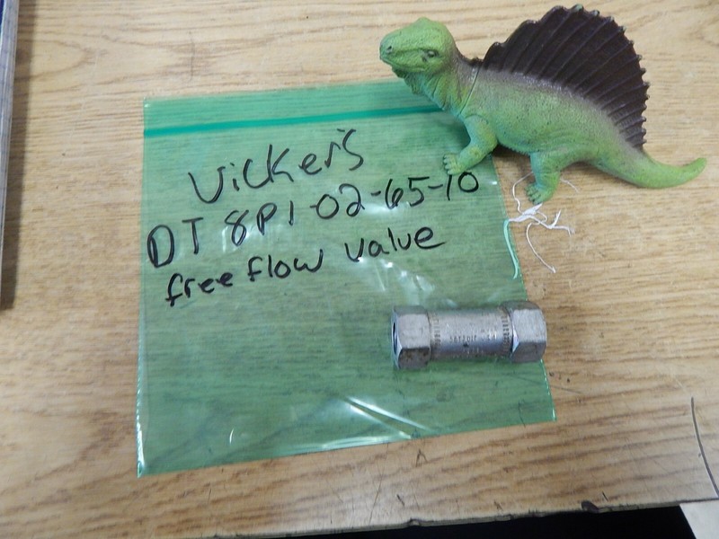 Vickers DT8P1-02-65-10 Free Flow Check Valve *FREE SHIPPING*
