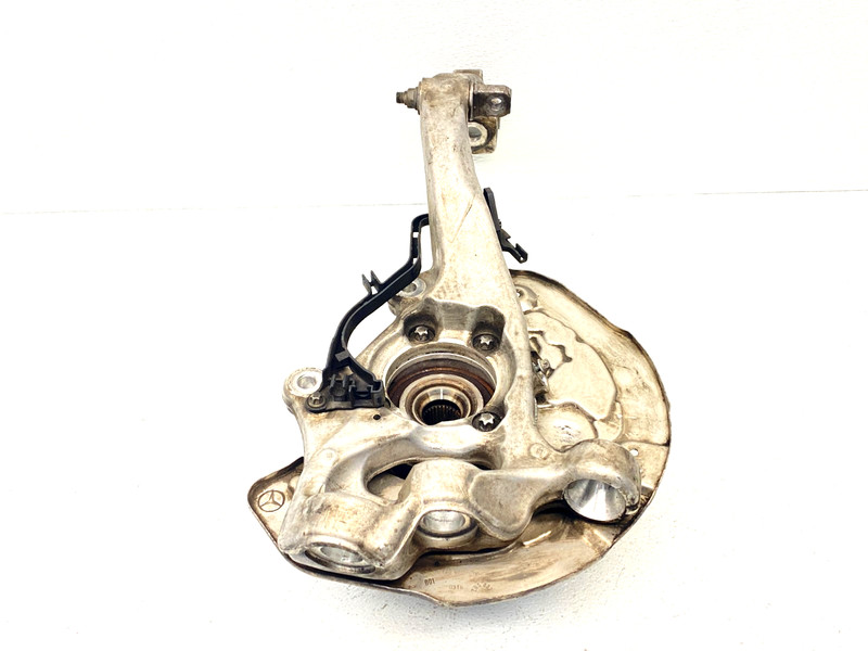15-18 MERCEDES C300 W205 FRONT LEFT SIDE RWD WHEEL SPINDLE KNUCKLE HUB OEM A0.49