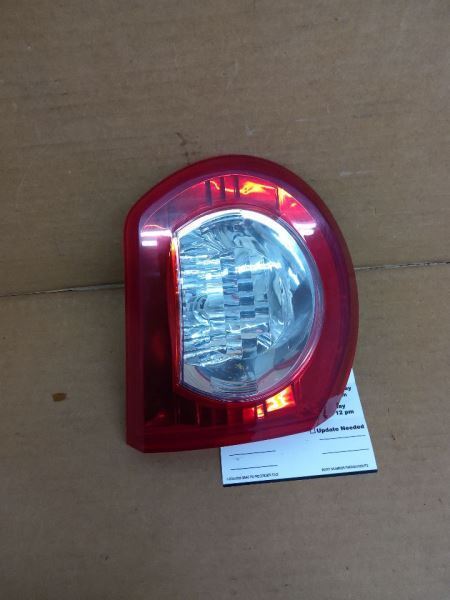 Driver Left Tail Light Lid Mounted Fits 09-12 TRAVERSE 267768