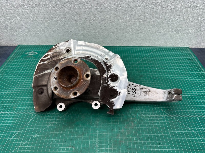 10-19 BMW F10 F12 F06 RWD FRONT LEFT DRIVER SIDE SPINDLE KNUCKLE W/ HUB OEM