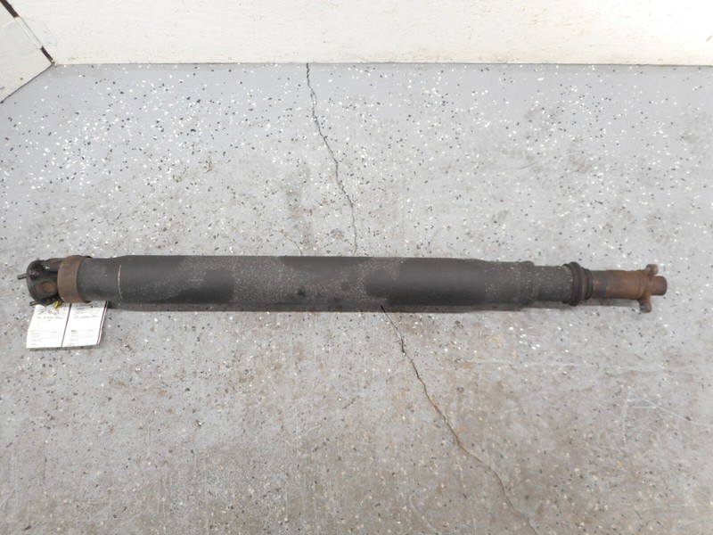 97 98 99 00 01 02 Jaguar XK8 Rear Driveshaft Drive Shaft OEM