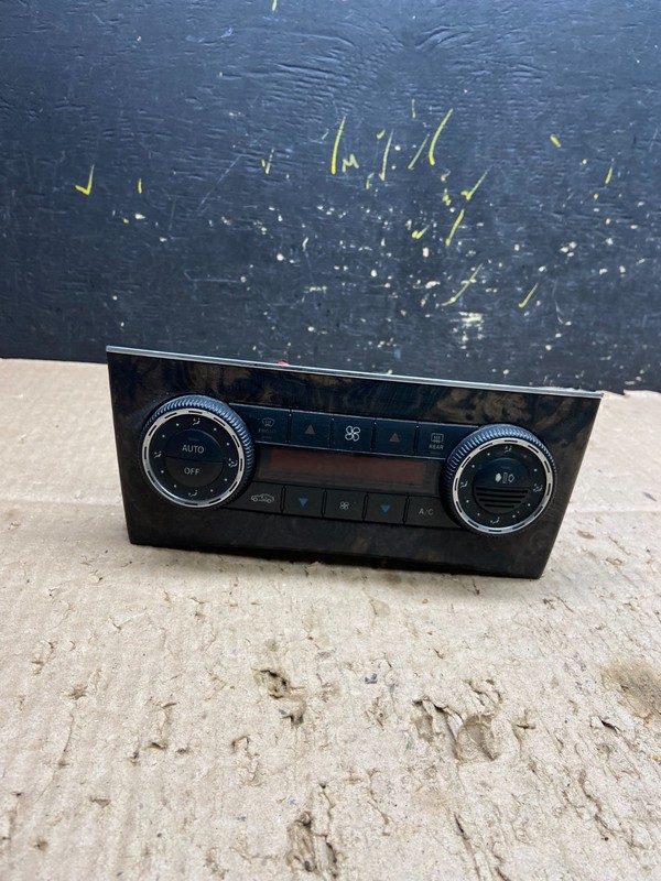 2005-2009 Mercedes W209 CLK350 A/C Heater Climate Control Trim OEM y8068 DG