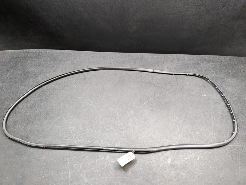 Rear Right Door Weatherstrip 2018 GMC Terrain 84679407 2019 2020