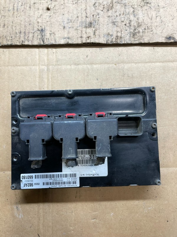 2008 Dodge Magnum Charger Chrysler 300 Engine Control ECU ECM R9126 DG