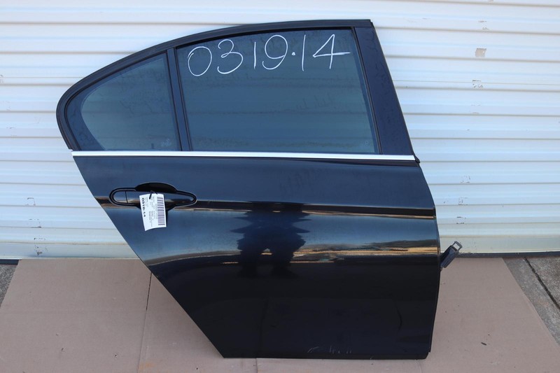 2012-2015 BMW 335I SEDAN F30 REAR RIGHT SIDE DOOR W/ GLASS ASSEMBLY OEM