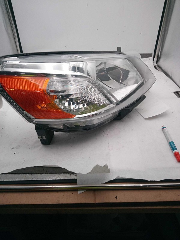 2021 Nissan NV200 Right Headlight Assembly White OEM 231063 Used 75K Miles