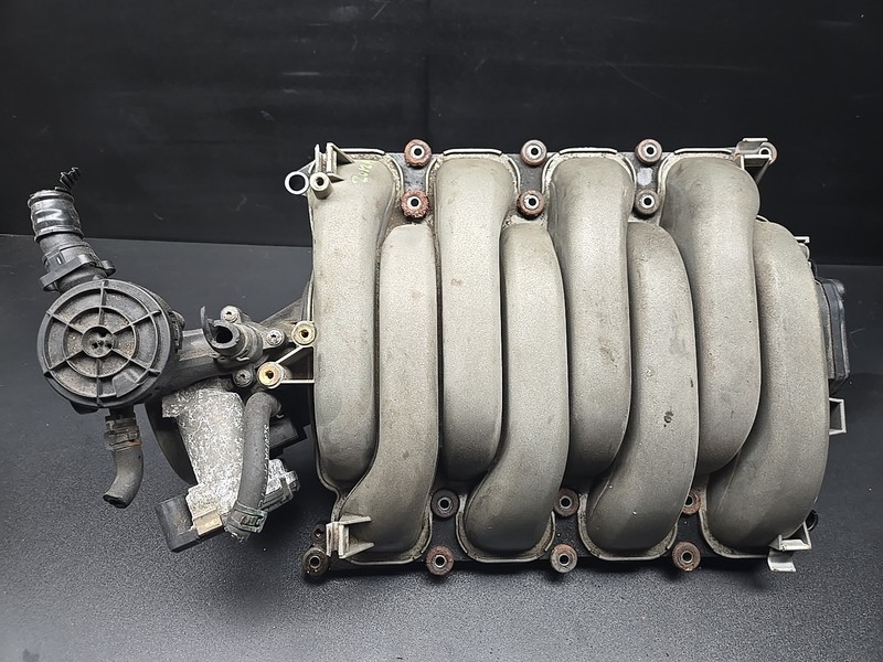 2011 2012 2013 AUDI A8 S8 4.2L INTAKE MANIFOLD ASSEMBLY & THROTTLE BODY OEM