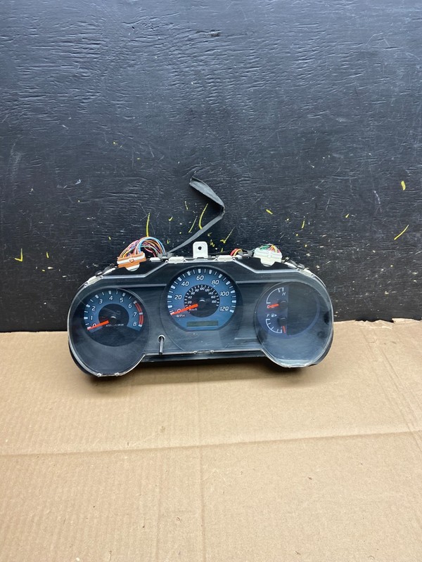 2002-2003 Nissan Pathfinder Xterra Cluster Speedometer Instrument OEM y2093 DG