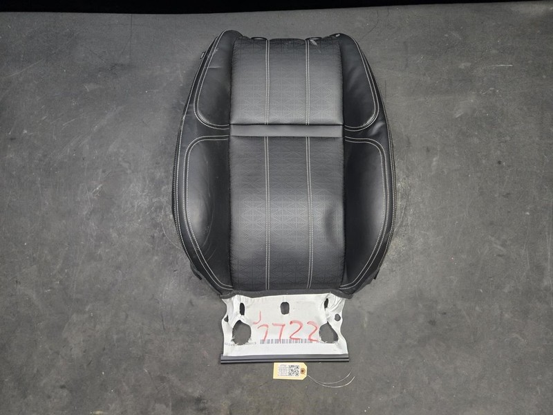 Front Right Seat Upper Cushion 2018 Land Rover Range Rover Velar 2019 2020