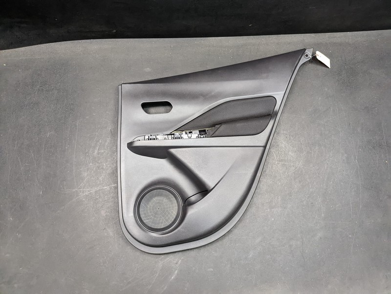 Rear Right Door Trim Panel 2021 Nissan Kicks 82900-5RL0A 2018 2019 2020 2022
