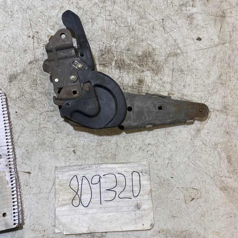1983-1994 S10 BLAZER GMC S15 JIMMYBUCKET SEAT HINGE RIGHT SIDE OEM