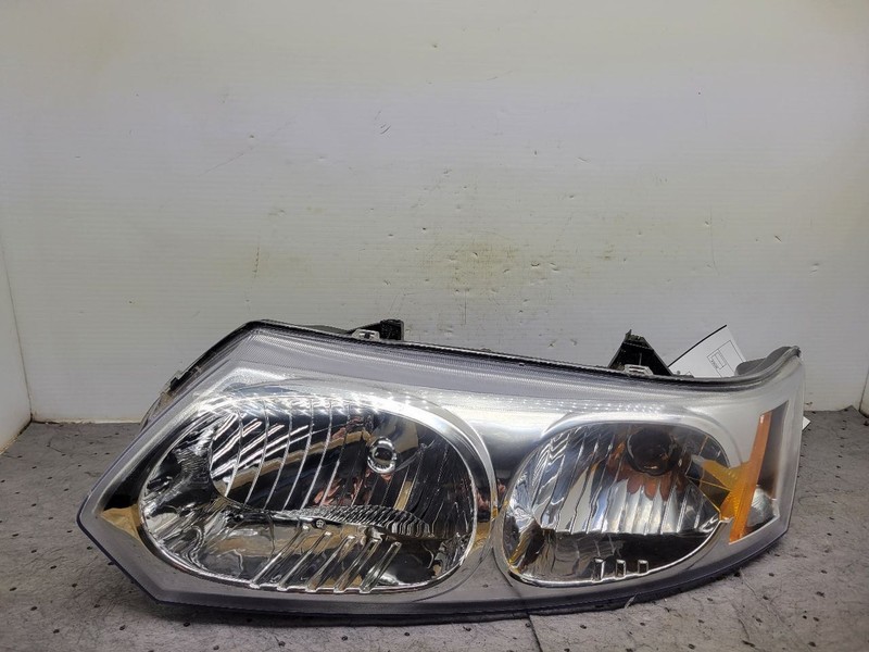 Driver Left Headlight Sedan 4 Door Fits 03-07 ION 1689985